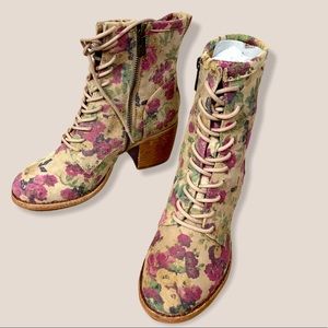 Patricia Nash Sicily leather lace up boots 6